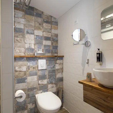 Cocoon Отель 3*